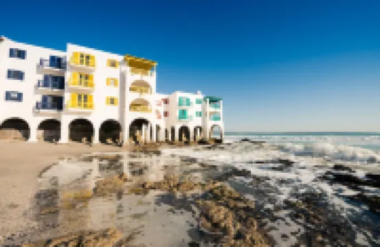 蘭戈班米科諾斯俱樂部酒店