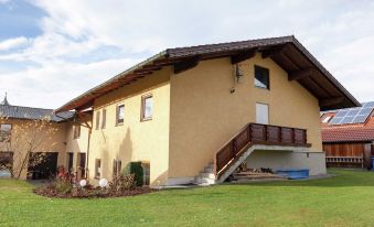 Cozy Apartment in Ruhmannsfelden with Swimming Pool