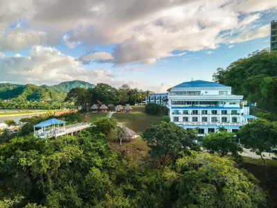 Dunama Hotel & Casino Hotels near Why Not Oceanic Sailing Experience