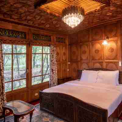 Mascot Houseboats Rooms