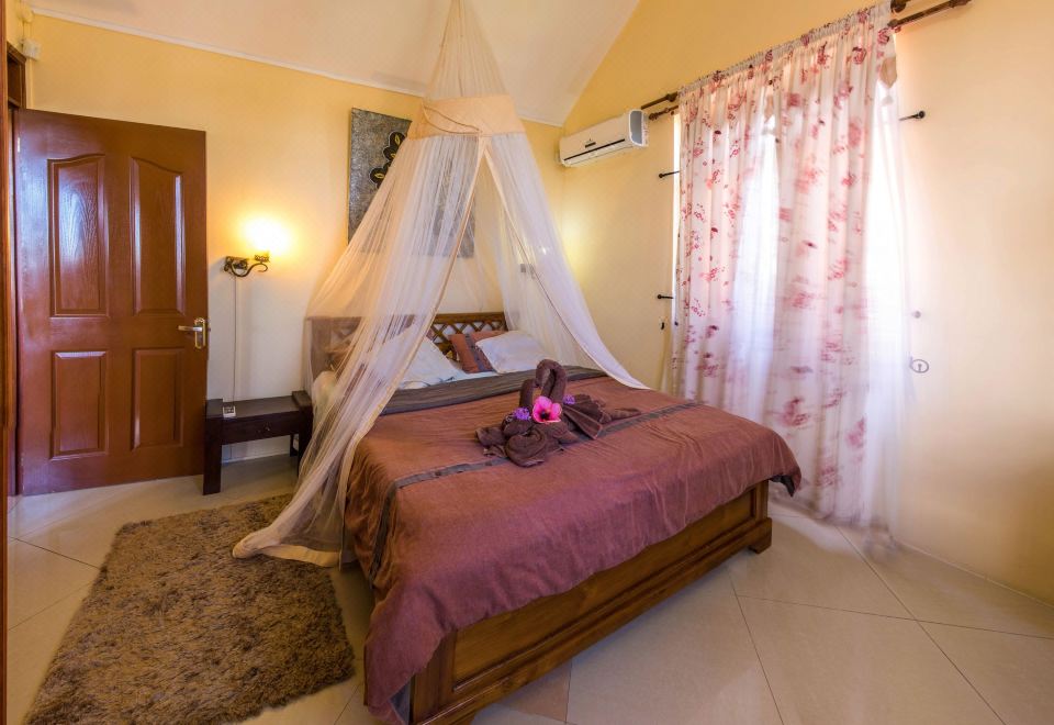 블루 라군 빌라 라 골렛 썸네일