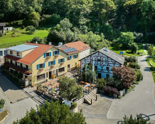 Zum Blauen Hecht Hotels in Kipfenberg