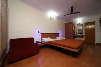 Gujarat Bhavan Hotel - balcony