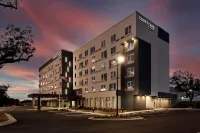 Courtyard Pensacola I-10 West Hotels in 
