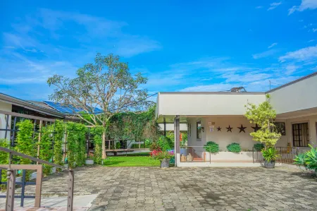 Hotel Zima Отели в г. Перес Селедон