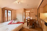 Loc'Hotel Alpen Sports - Parvekkeita
