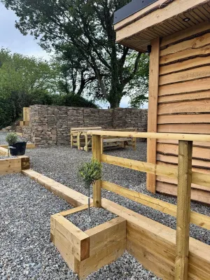 Cobble - Traditional Cornish Stone Cottage Near Cardinham Woods B&M Store with Garden Centre 주변 호텔
