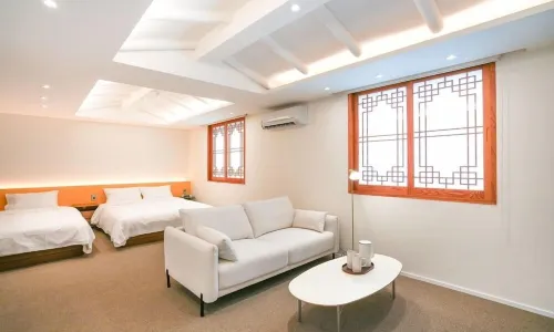 HotelArrive Jeonju Sihwayeonpung Hotels in Jeonju