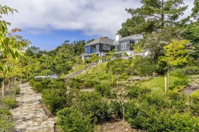 Fox Hill House - Quintessential Country Escape with Modern Twist Hotel dekat Exe Estuary viewpoint