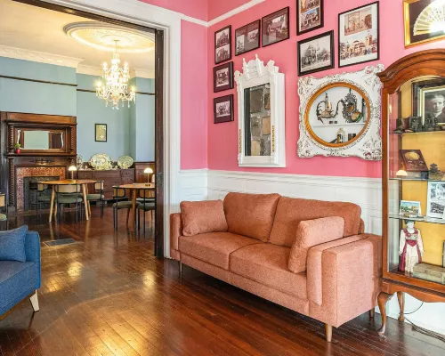 Hassinger Daniels Guest House Hotels near Five Points South