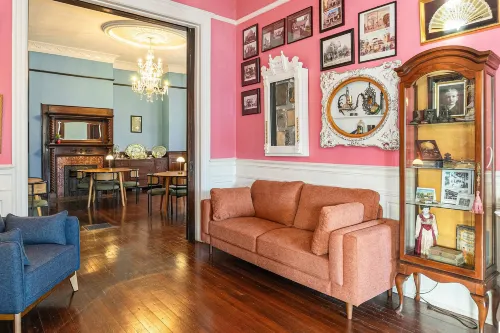 Hassinger Daniels Guest House - Homestays