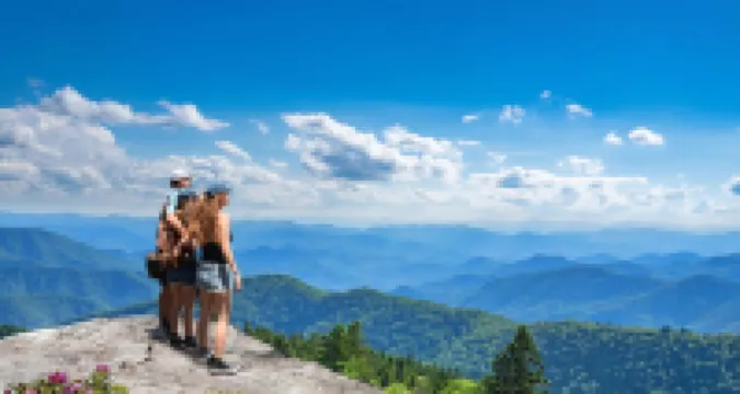 Cove Creek Overlook - Secluded Mountain Retreat with Stunning Views