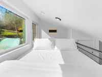Echo Loft: A Modern Escape Hotels near Delridge