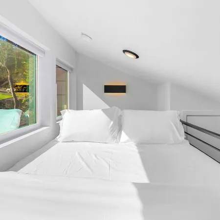 Echo Loft: A Modern Escape