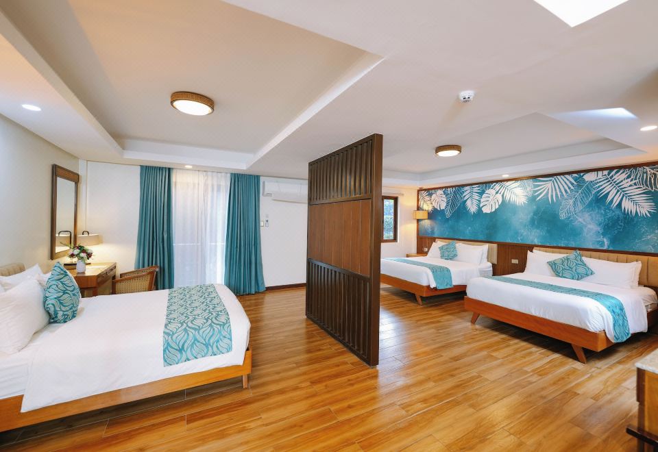 1. 라호야 럭셔리 ..