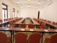 Daroessalam Hotel Syariah Hotel di Bugulkidul