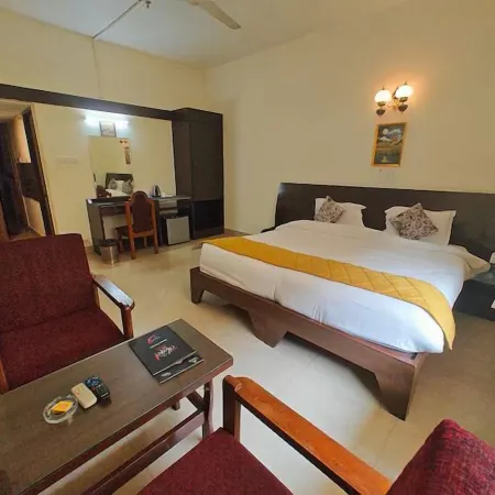Hotel Radhika Regency