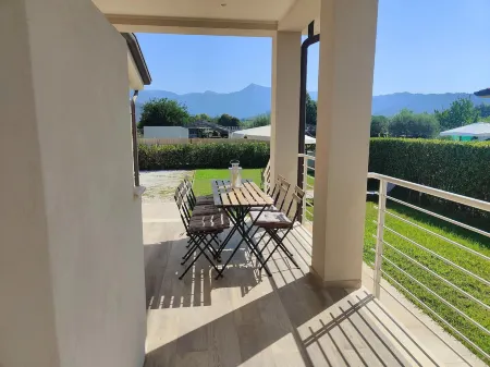 Holiday Home for 5 Lido di Camaiore Отели в г. Камайоре