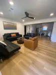 10 Burnett Home - 2-نجوم