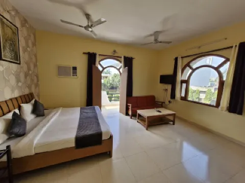 Hotel Sanctuary Resort Hotels near Ganesh Temple, Ganesh Pipli, City, SWM