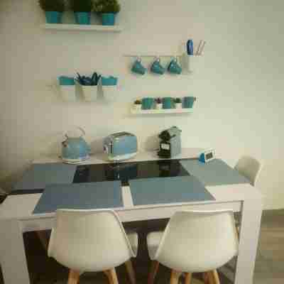 Appart Cosy Brest (La gare) vue mer Dining/Meeting Rooms