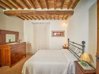 Casale Donatelli Hotels in Radicofani