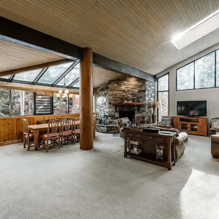 Silver King by All Seasons Resort Lodging