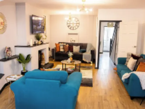 Stunning 3Bedroom Home Ideal for Long & Short Stay Hotels in Dudley