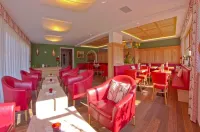 Hotel Mirabel - breakfast