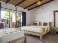 Gili Turtle Beach Resort Hotels in Гили Траванган
