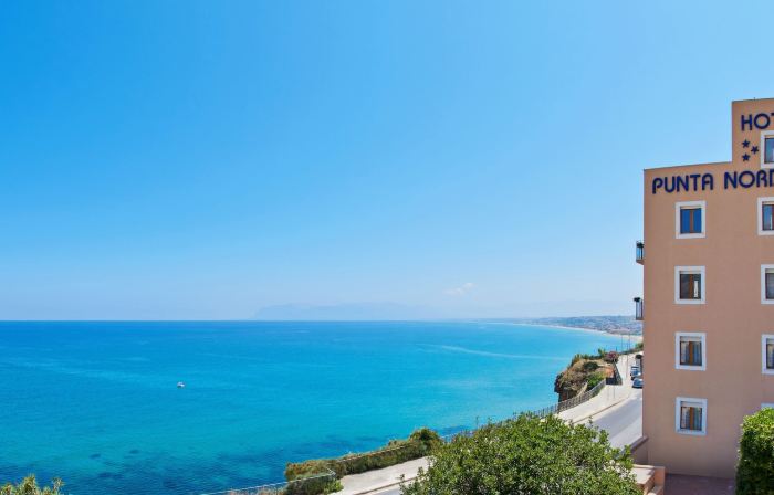 Hotel Punta Nord Est