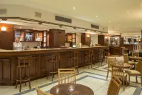 Manousos City Hotel - ที่มีบาร์