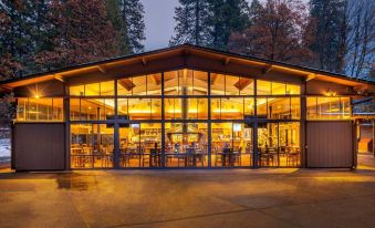 Yosemite Valley Lodge