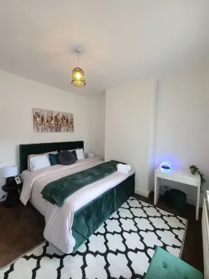 2bedroomhouse/manchester/sleeps5/wifi