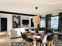 Idyllic Villa Unikko with Jacuzzi and Sauna Hotels in 