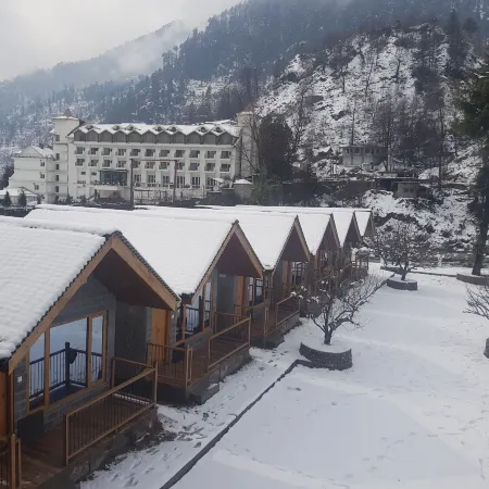 Winterfell the Stay, Unique River Front Resort