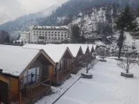 Winterfell the Stay, Unique River Front Resort
