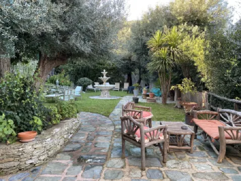 尤桑塔涅魯酒店