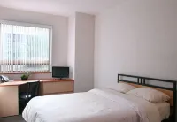 Residence & Conference Centre - Oakville Hotel dekat Sheridan College