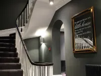 Poets House Hotels in Ely