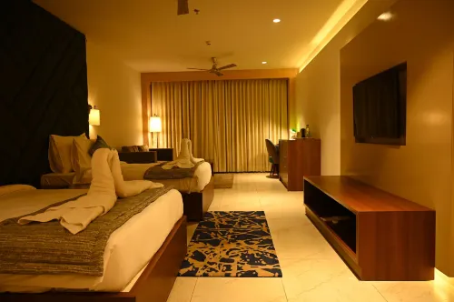 Hotel Pahadi - parking