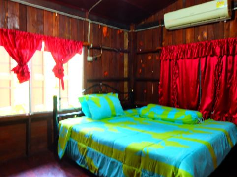 ฟอเรสต์ เกสต์เฮาส์