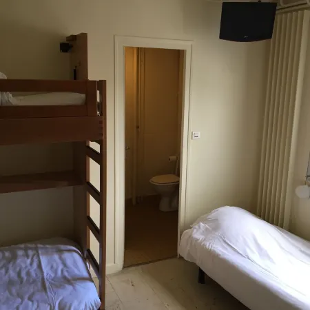 Crjs et Auberge de Jeunesse - Hostel