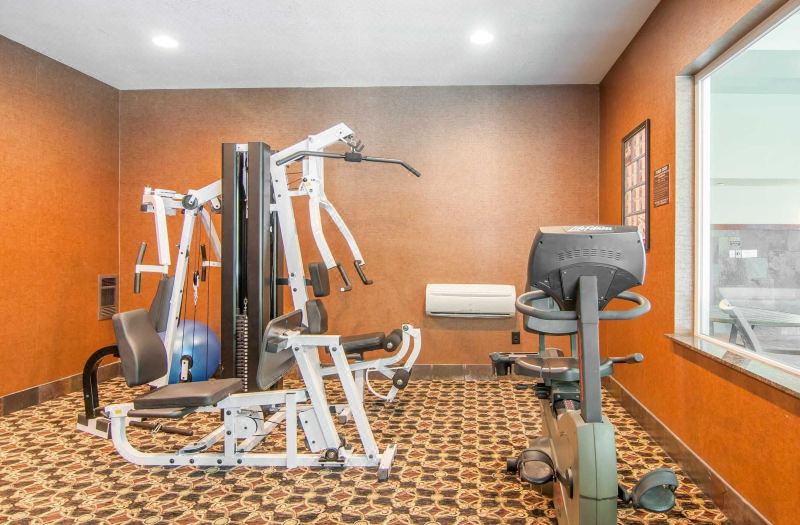 Comfort Inn & Suites photo 5
