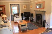 Glenalbyn Cottage Hotels in Crieff