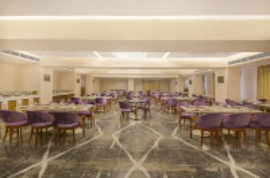 Hrj Sarovar Portico Indore