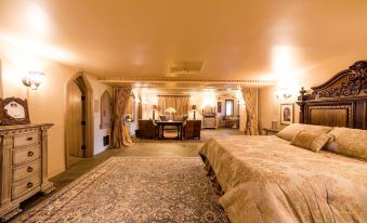 Highlands Castle Overlooking Lake George Plus 2 Other Castles & Suites