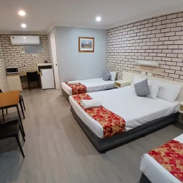 Alfa Motel Отели в г. Гилгандра