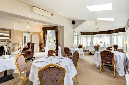 Alexandra Court Hotel Отели в г. Конгльтон