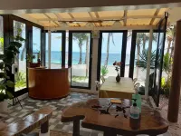 มาร์นินส์ เพลส โบราไกย์